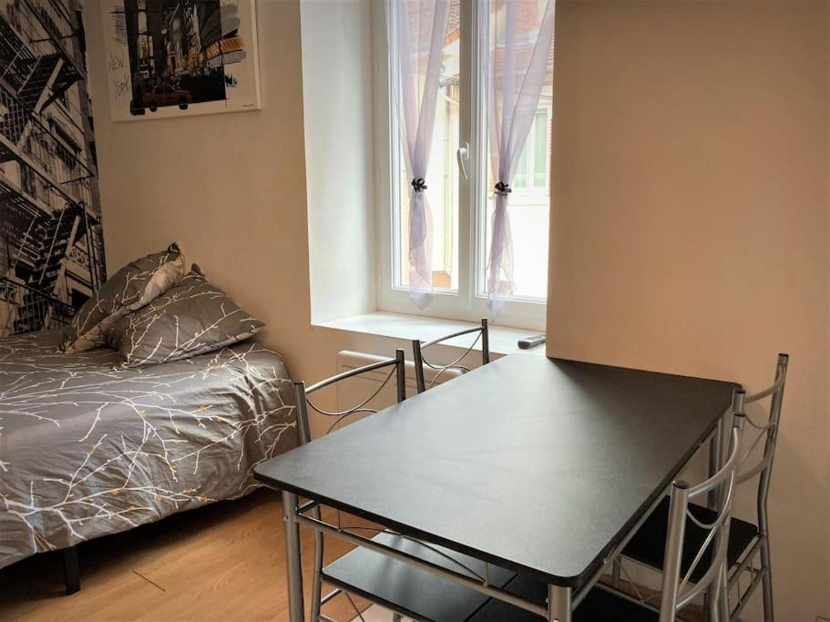 Double 7 Avec Wifi Apartment *